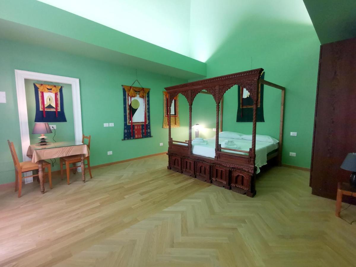 Speciale Tarshito Guesthouse Bari Exterior foto
