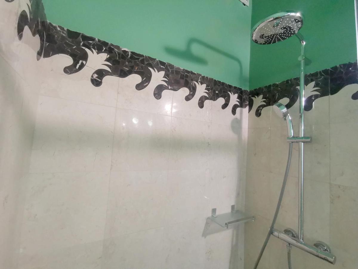 Speciale Tarshito Guesthouse Bari Exterior foto
