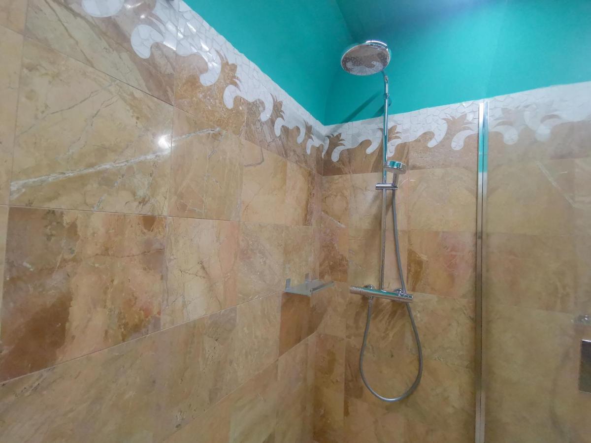Speciale Tarshito Guesthouse Bari Exterior foto